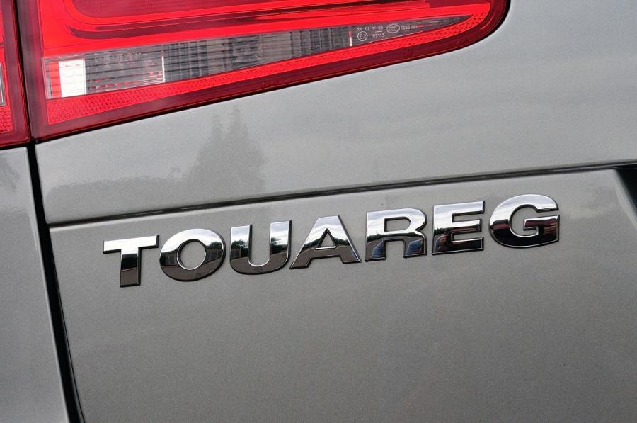  Volkswagen Touareg Hybrid 2012 года  (фото 2 из 42)